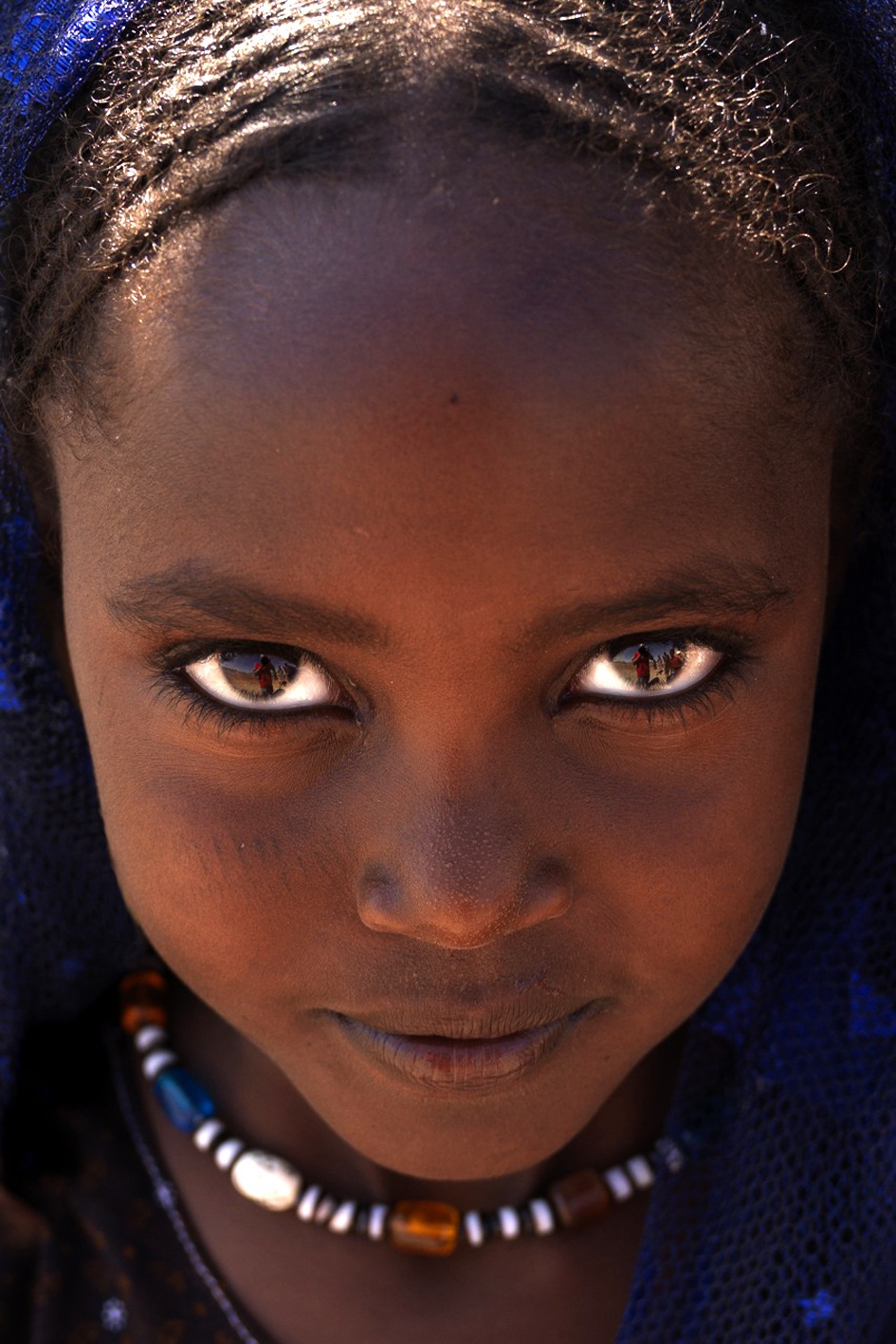 Глаза национальностей. Катрин Грозная. Африканка с голубыми глазами. Красивые африканки. Красивая Африканская девочка.